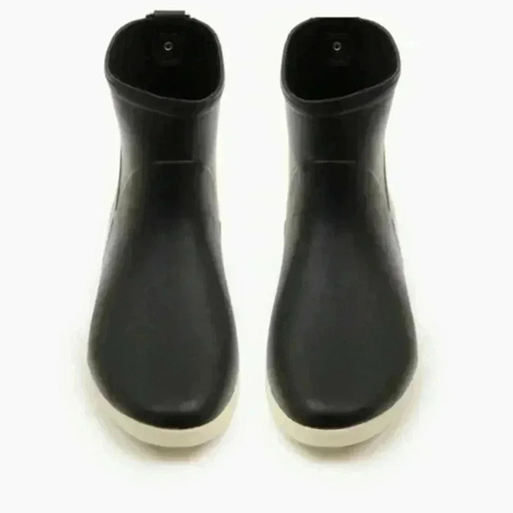 Alice + Whittles Legacy Minimalist T Ankle Rain Boots Black Nude Women's size 10 - Picture 1 of 11